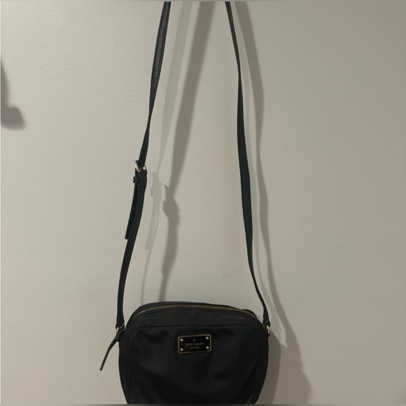 KATE SPADE Mindy Black Avenue Canvas Crossbody Camera Bag - Picture 2 of 7